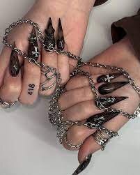 Vampire-Nails-Designs-6