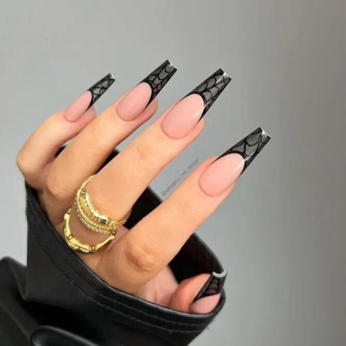 Web-and-Spiders-Halloween-Nail-Designs-1