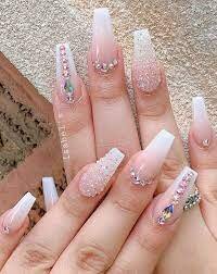 Wedding-Nail-Art-Embellished-with-Rhinestones-4