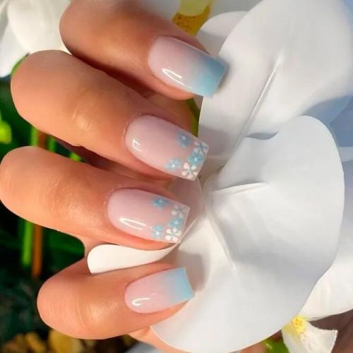 Wedding-Nail-Art-for-Bride-with-Pastel-Colors-1