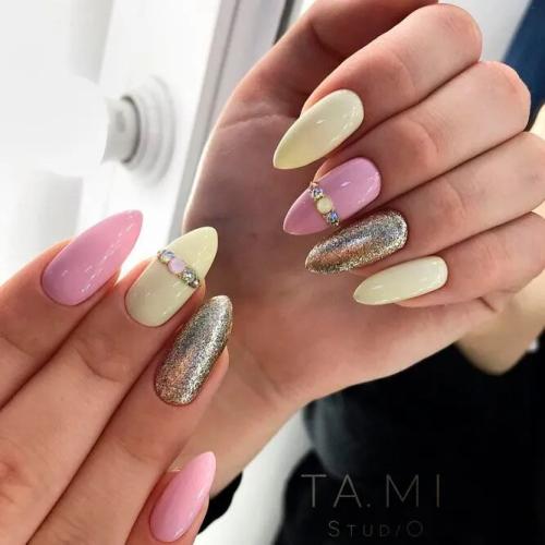 Wedding-Nails-with-Ring-Nail-Charms-1