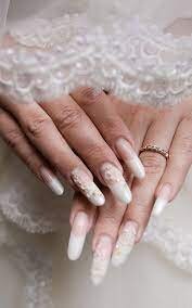 Wedding-Nails-with-Ring-Nail-Charms-5