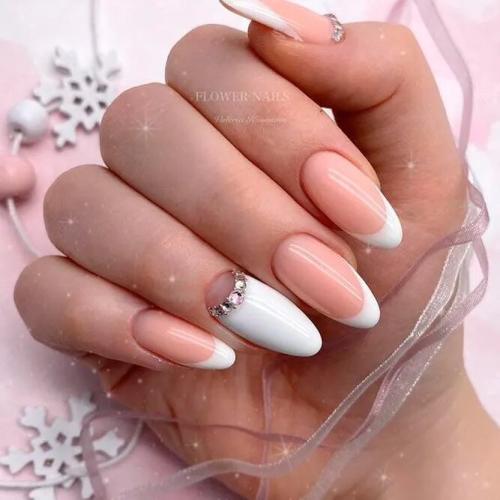 White-Acrylic-Nail-Art-with-Rhinestones-3