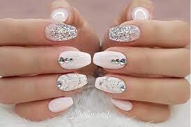 White-Ideas-for-Your-Wedding-Day-Nails-5