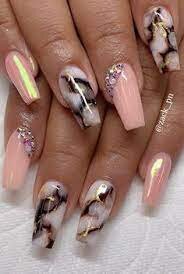 White-Marble-Coffin-Nail-Designs-4