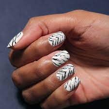 White-Nail-Designs-with-Black-Accents-3