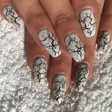 White-Nails-with-Marble-Effect-11