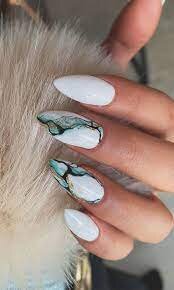 White-Nails-with-Marble-Effect-5