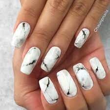 White-Nails-with-Marble-Effect-6