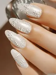 White-nail-designs-7