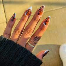 Wild-Animal-Print-Accent-Nails-4