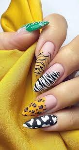 Wild-Animal-Print-Accent-Nails-7