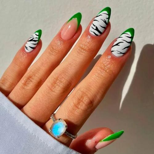 Wild-Animal-Print-on-Almond-Nails-2