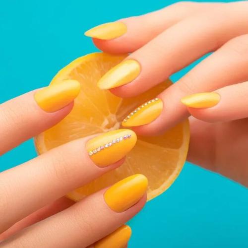 Yellow-Mani-with-Stones-1