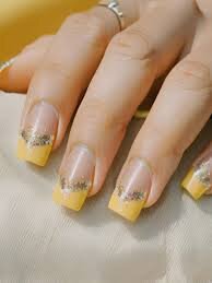 Yellow-Mani-with-Stones-8