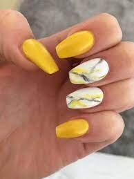 Yellow-Marble-Nails-2