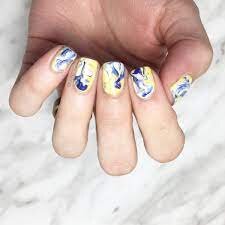 Yellow-Marble-Nails-7