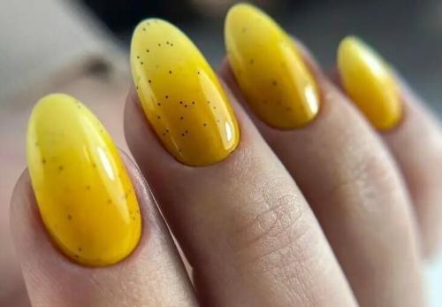 Yellow-Ombre-Nails-1