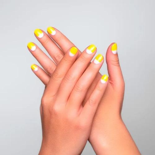 Yellow-and-White-Nails-1