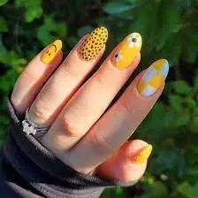 Yellow-nail-designs-1