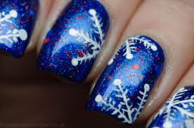 blue-glitter-snowflake-nail-idea-4